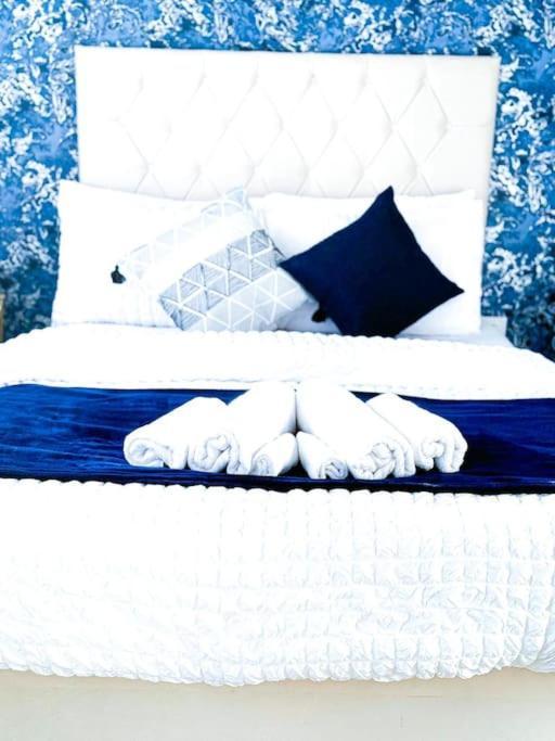Contractors, Families, Tourists & Groups Welcome Sleeps Upto 9, Garden, Pet Allowed, Parking Included! برمنغهام المظهر الخارجي الصورة